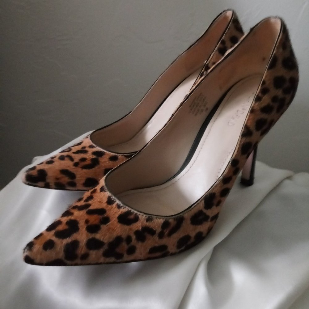 Joan & David High Heel Pumps / Shoe. Leopard print